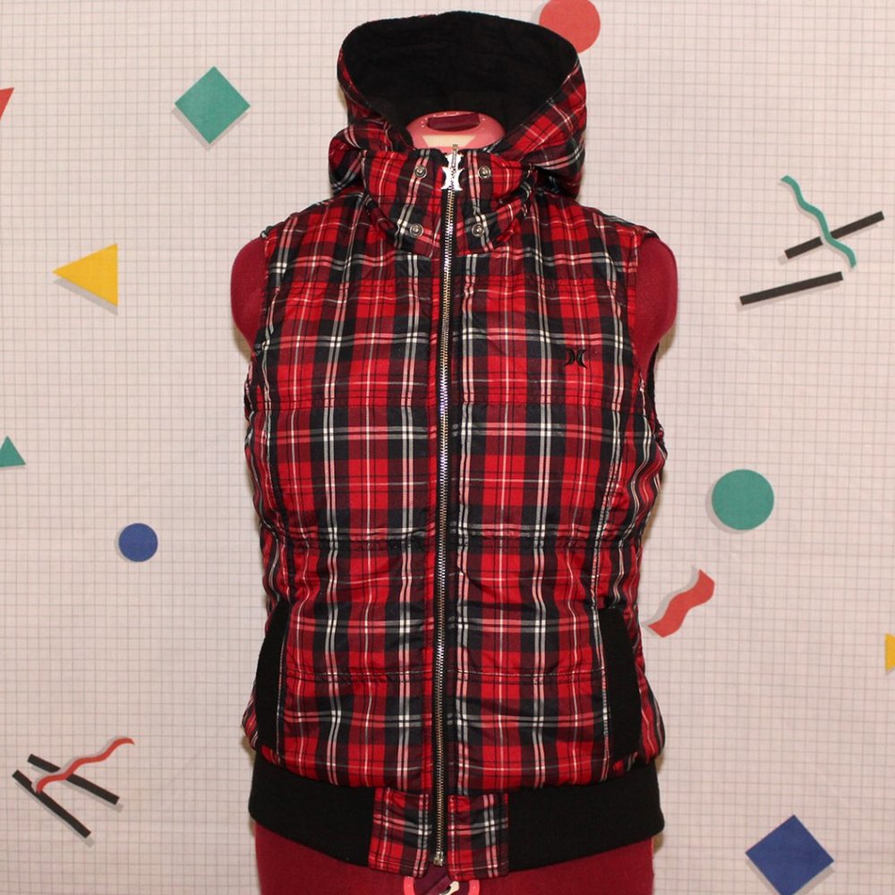 Hurley red plaid reversible sleeveless jacket